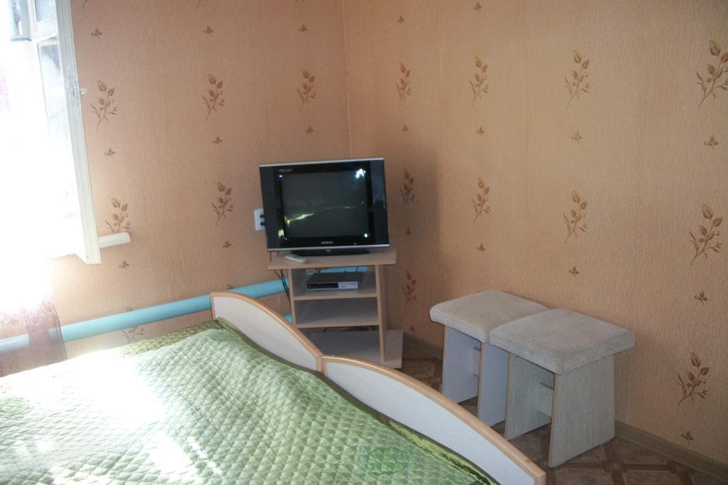 Enirest Hotel Karakol Phòng bức ảnh