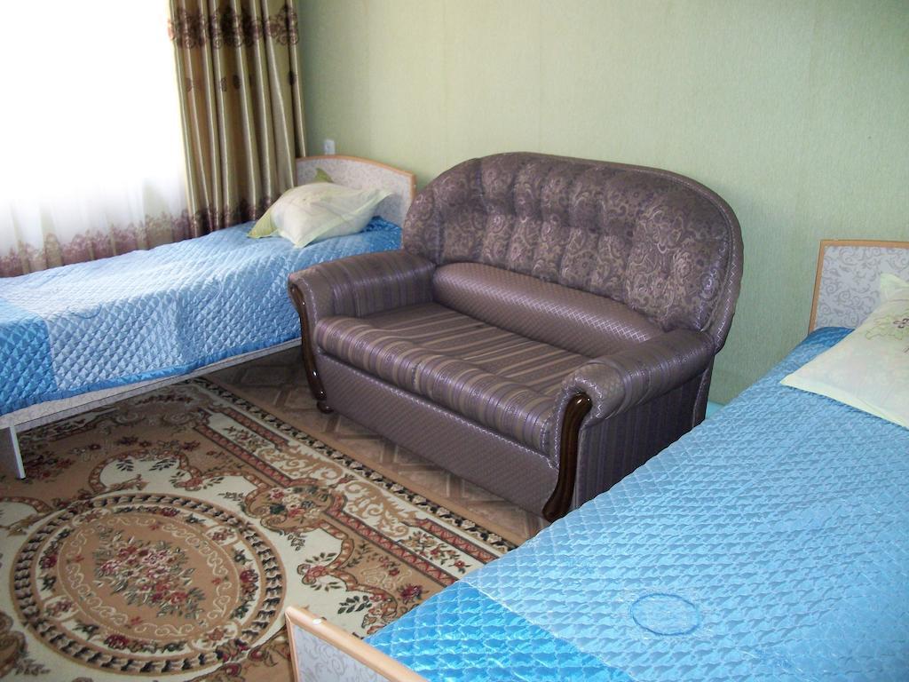 Enirest Hotel Karakol Ngoại thất bức ảnh