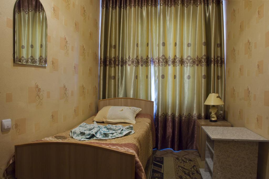 Enirest Hotel Karakol Ngoại thất bức ảnh
